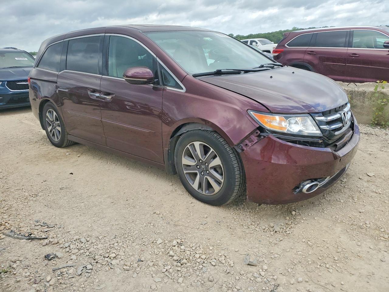 2014 Honda Odyssey Touring - Image 4