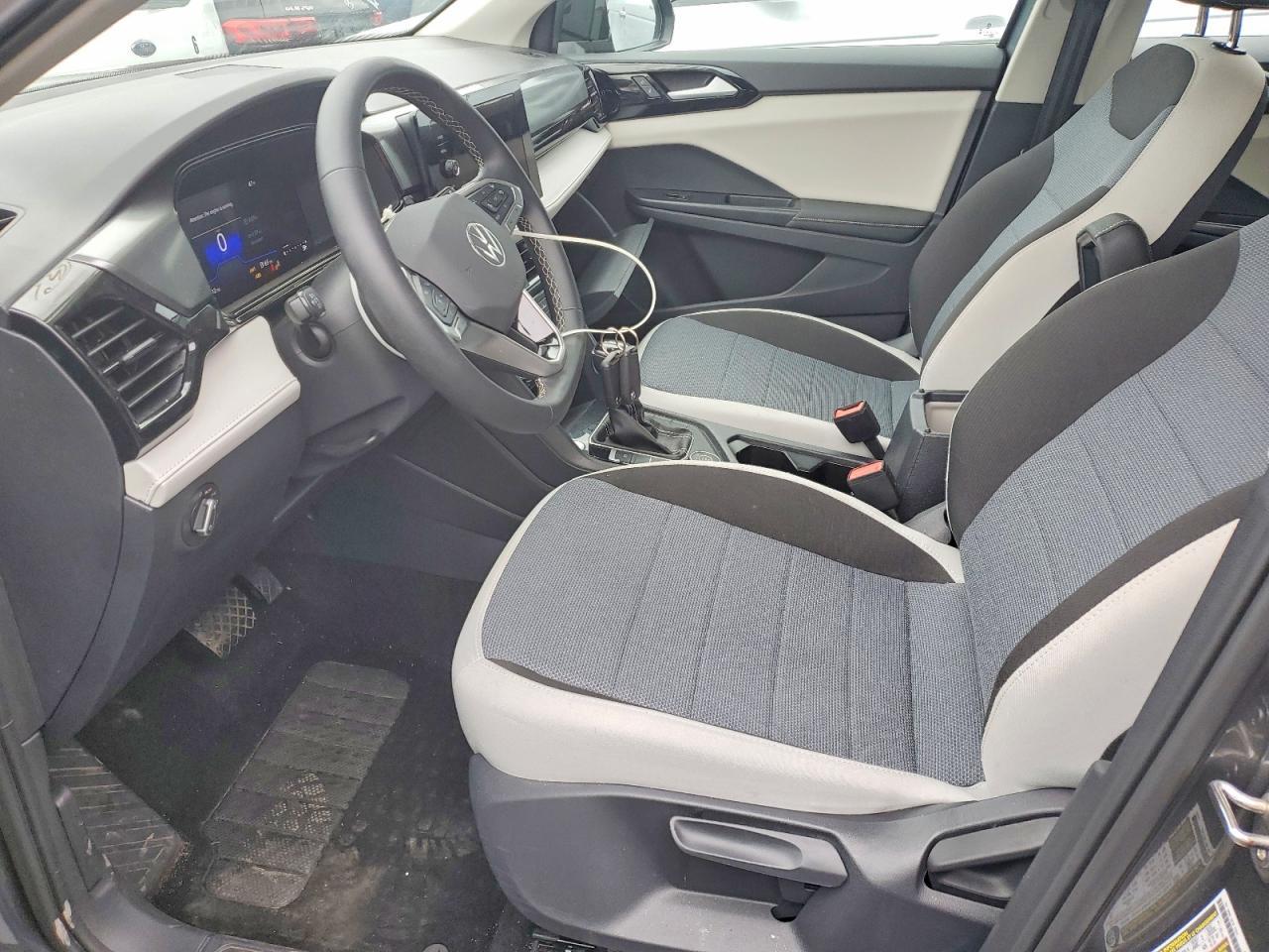 2025 Volkswagen Taos S - Image 7