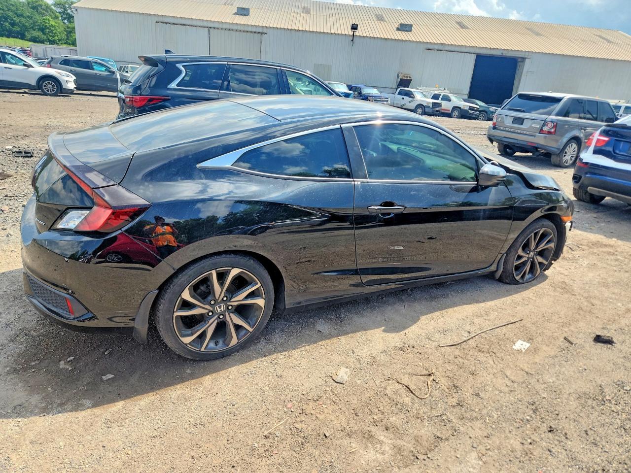 2019 Honda Civic Sport - Image 3