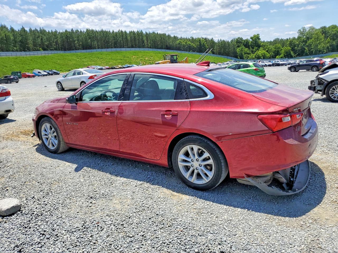 2017 Chevrolet Malibu Lt - Image 2