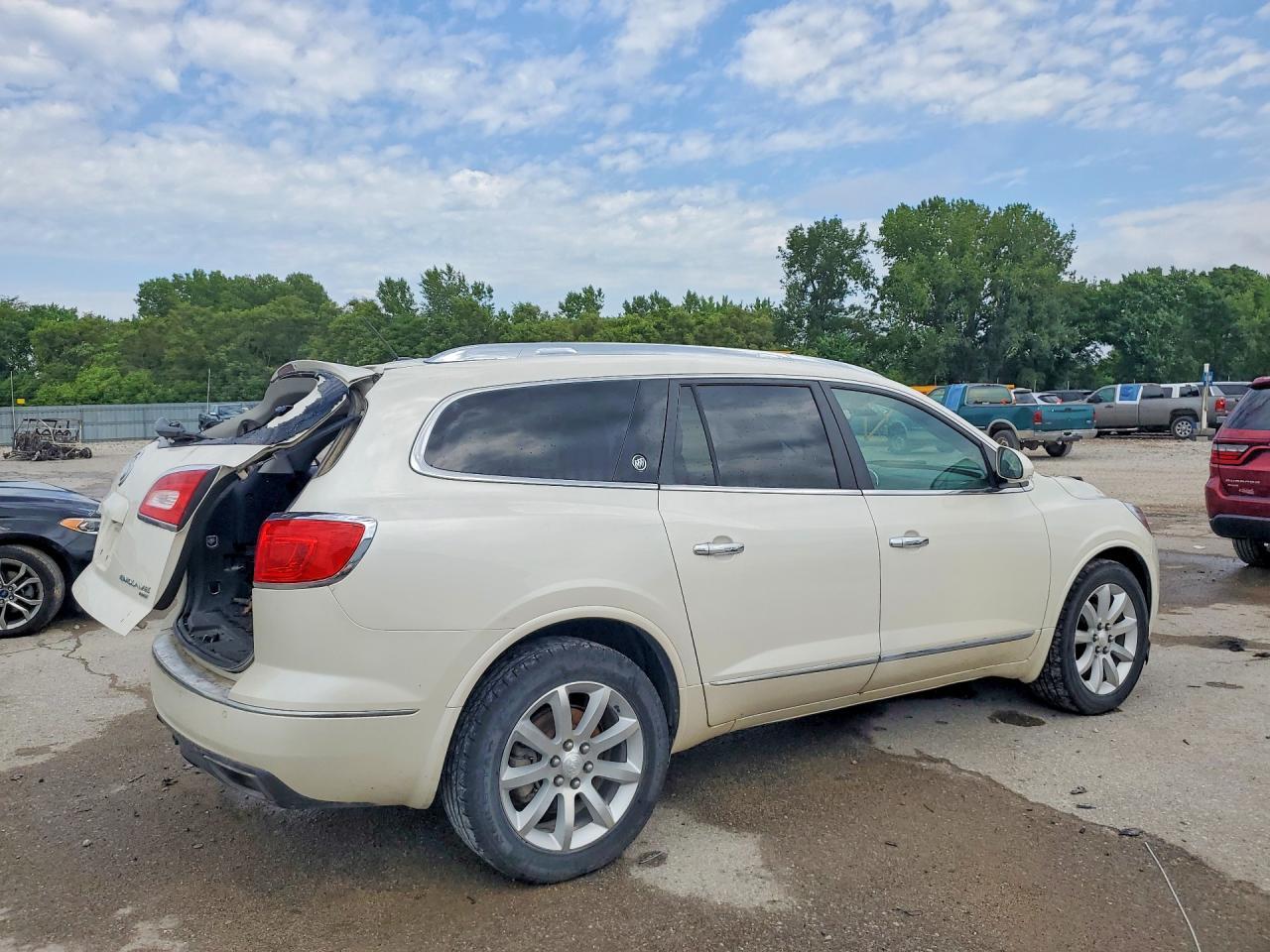 2015 Buick Enclave - Image 3