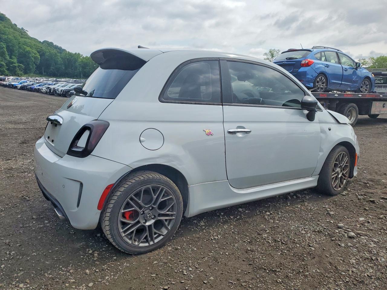 2017 Fiat 500 Abarth - Фото 3