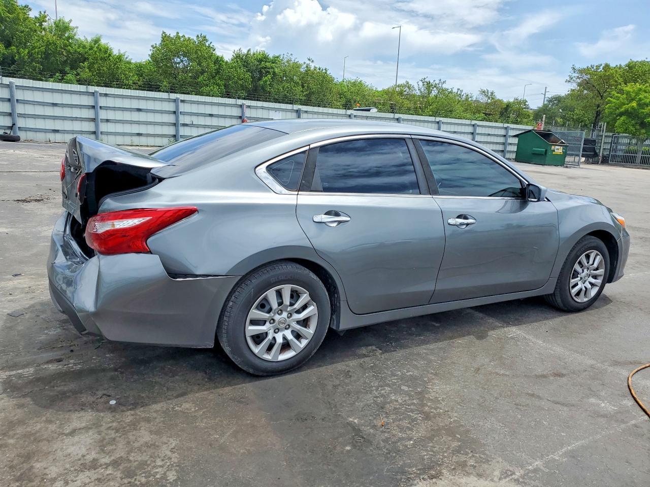 2016 Nissan Altima 2.5 S - Image 3