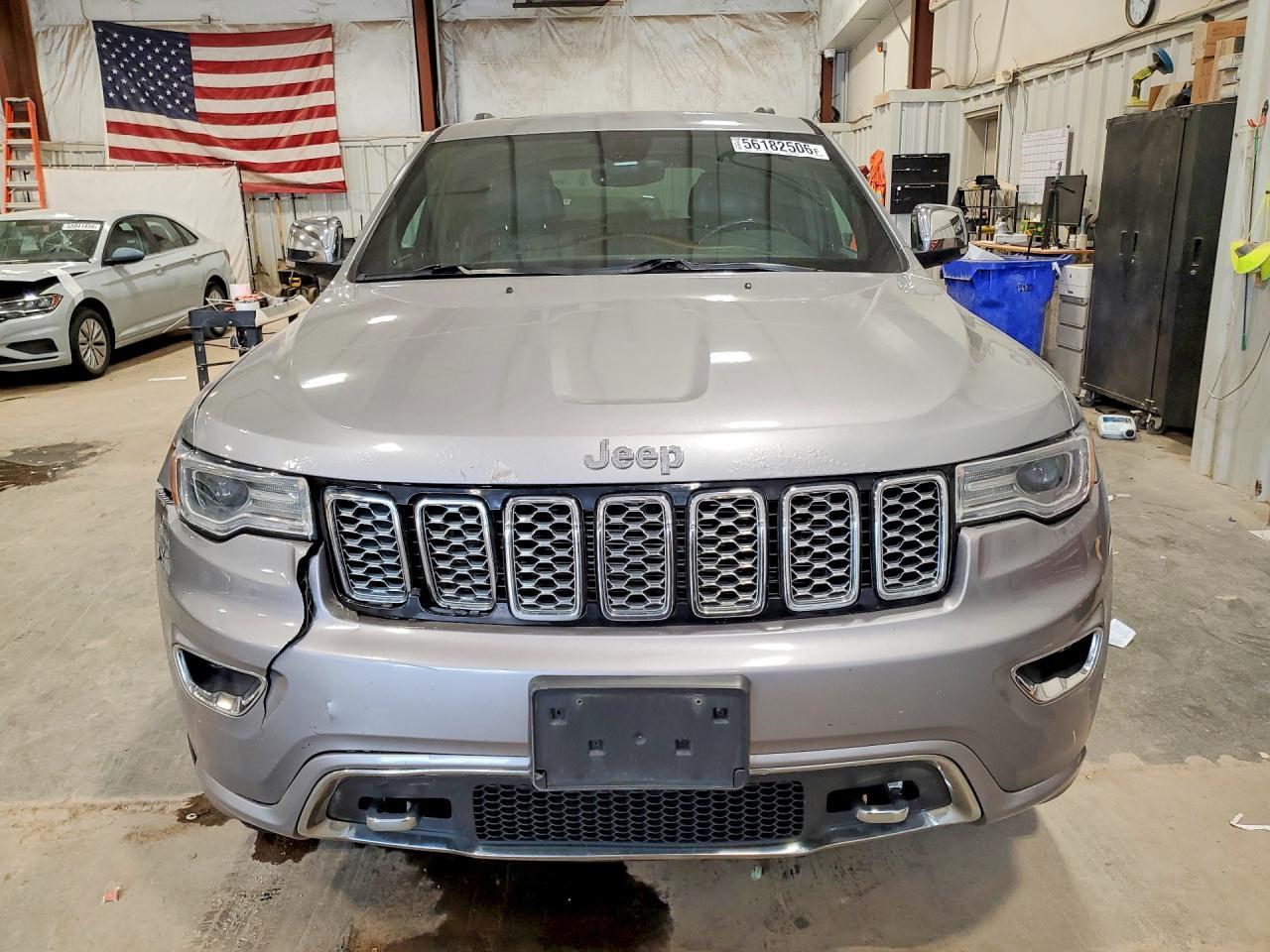 2017 Jeep Grand Cherokee Overland - Image 5
