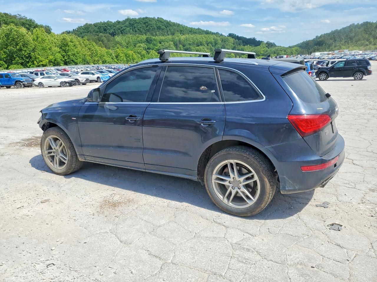 2014 Audi Q5 Premium Plus - Image 2