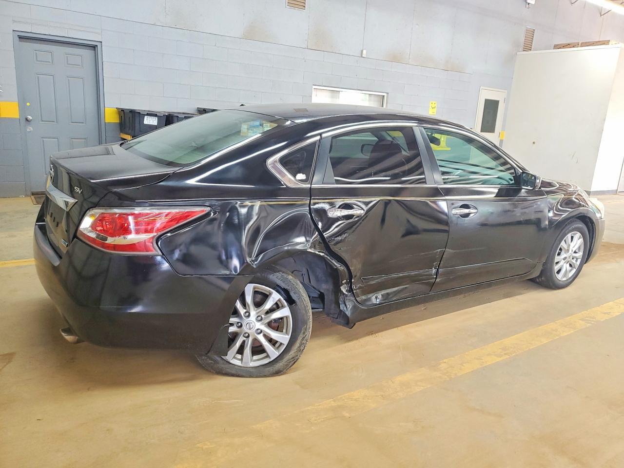 2015 Nissan Altima 2.5 S - Фото 3