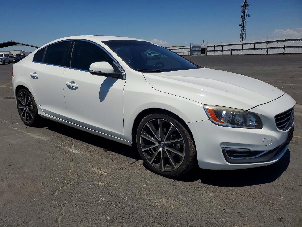 2016 Volvo S60 Premier - Фото 4