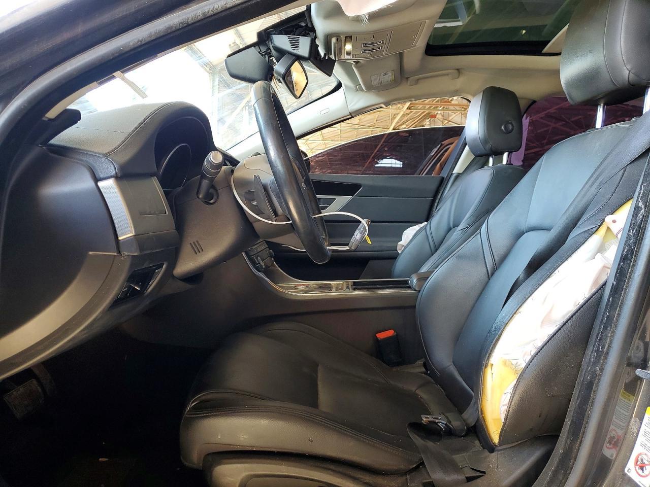 2017 Jaguar Xf Premium - Фото 7