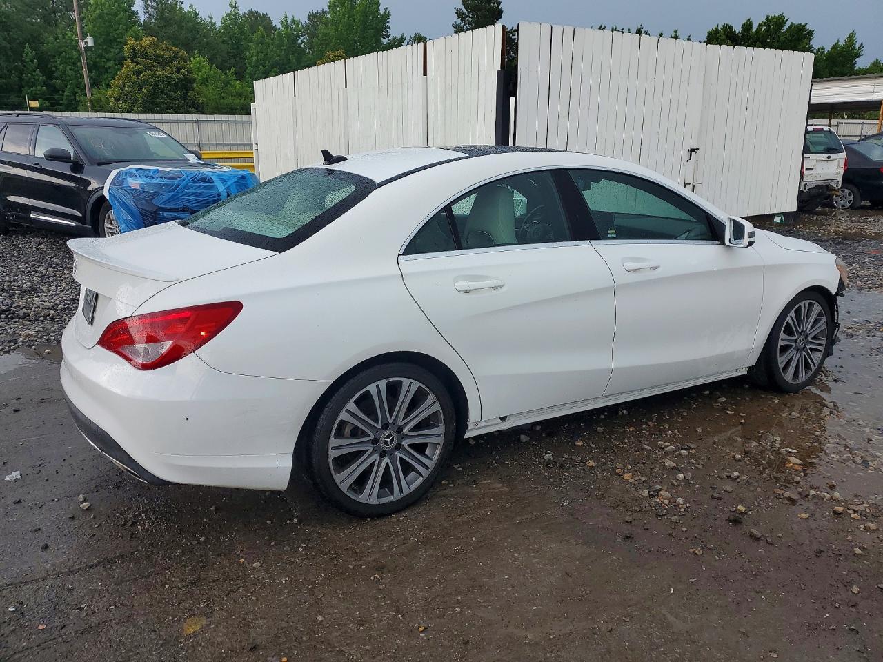 2018 Mercedes-Benz Cla 250 - Фото 3