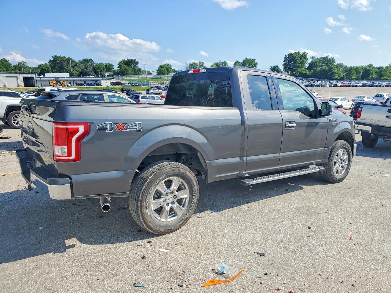 2017 Ford F150 Super Cab - Фото 3
