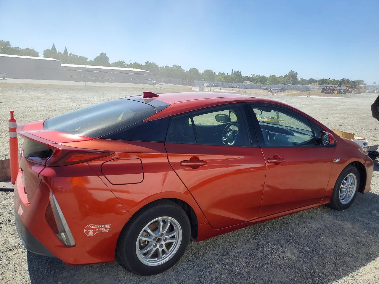 2017 Toyota Prius Prime Premium - Фото 3