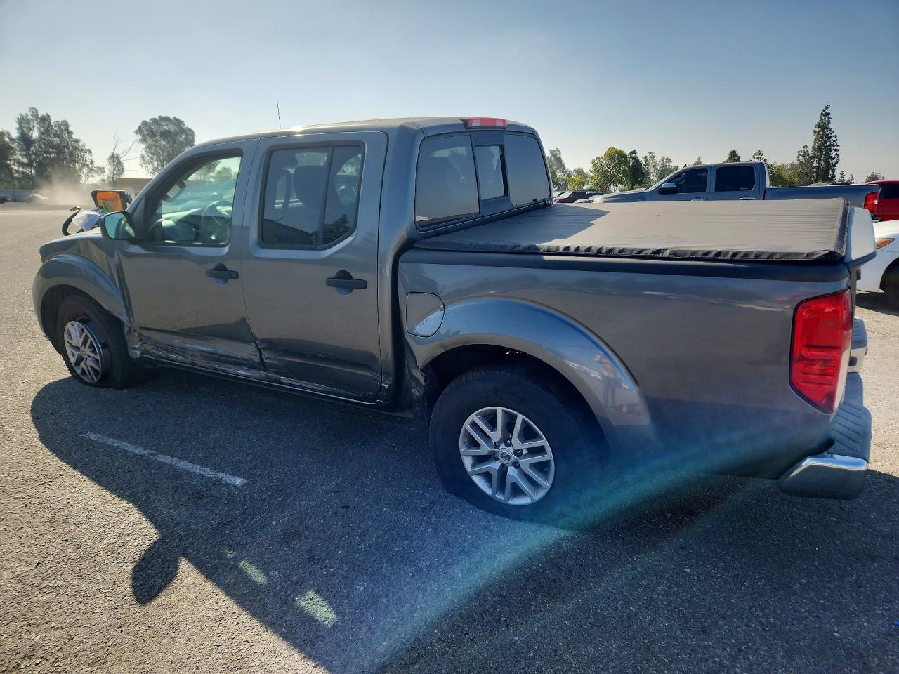 2016 Nissan Frontier Sv - Image 2