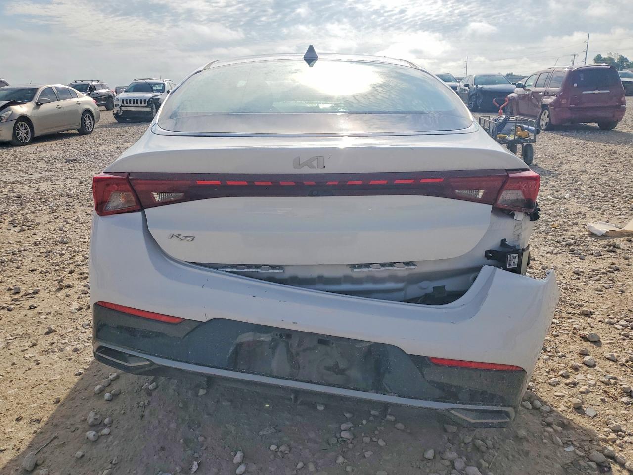 2022 Kia K5 - Фото 6