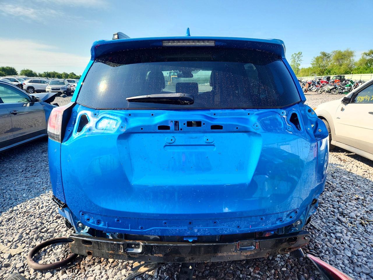 2017 Toyota Rav4 Le - Image 6