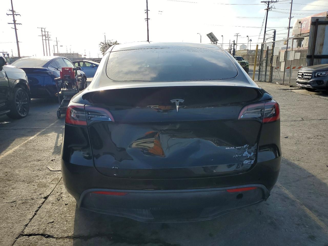 2021 Tesla Model Y - Image 6