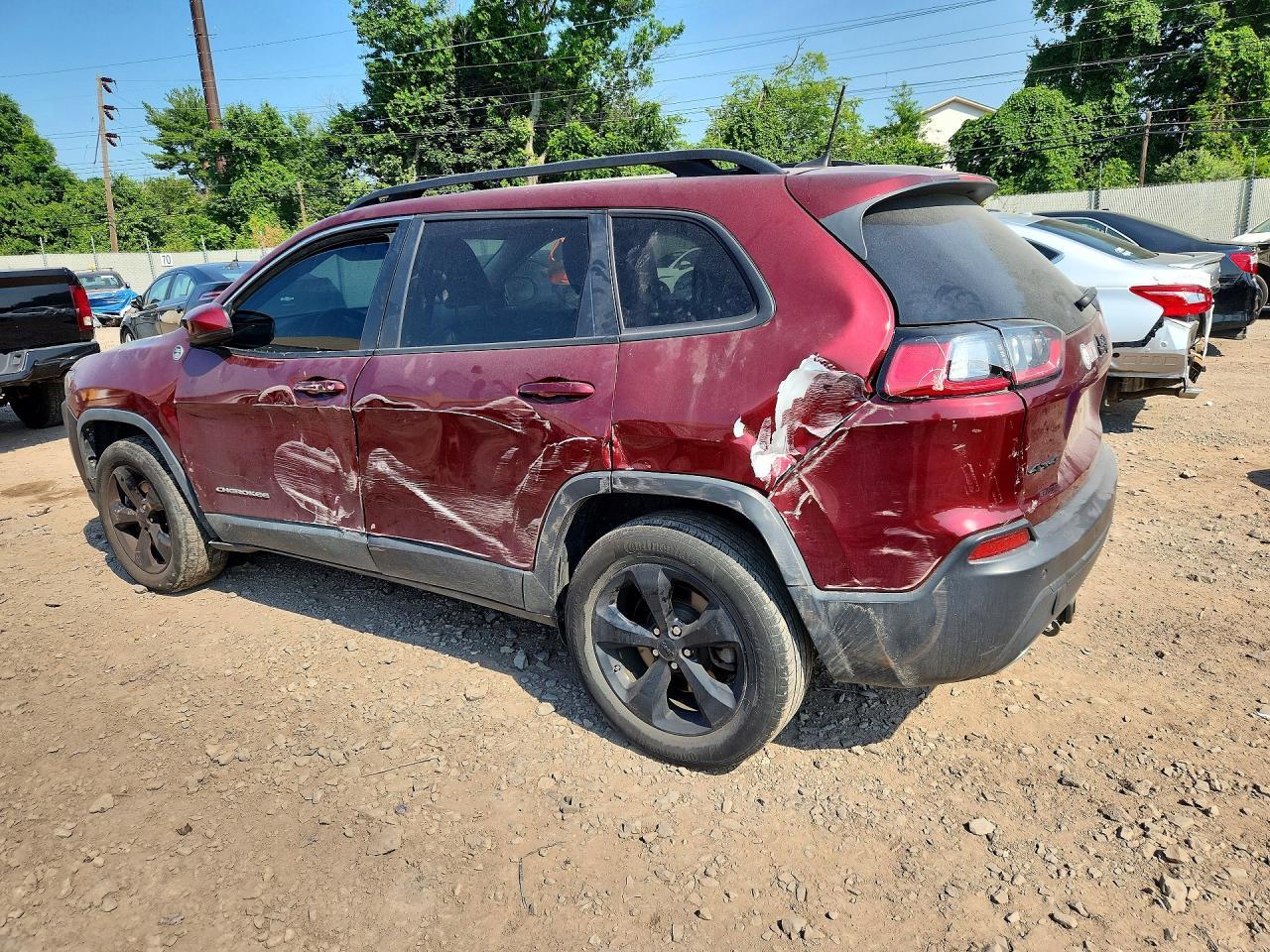 2019 Jeep Cherokee Latitude Plus - Фото 2
