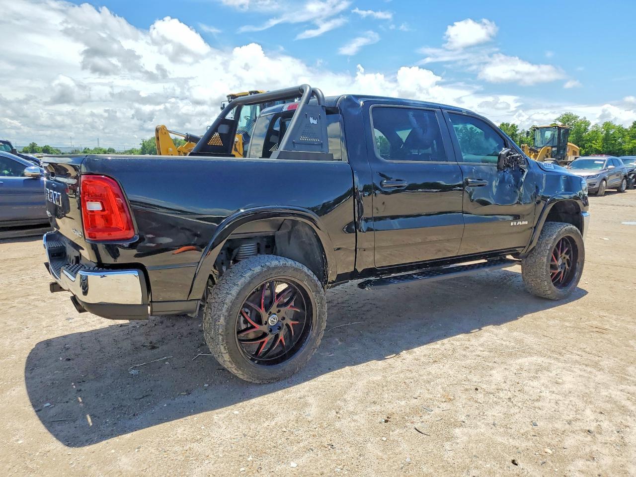 2026 Ram 1500 Laramie - Фото 3