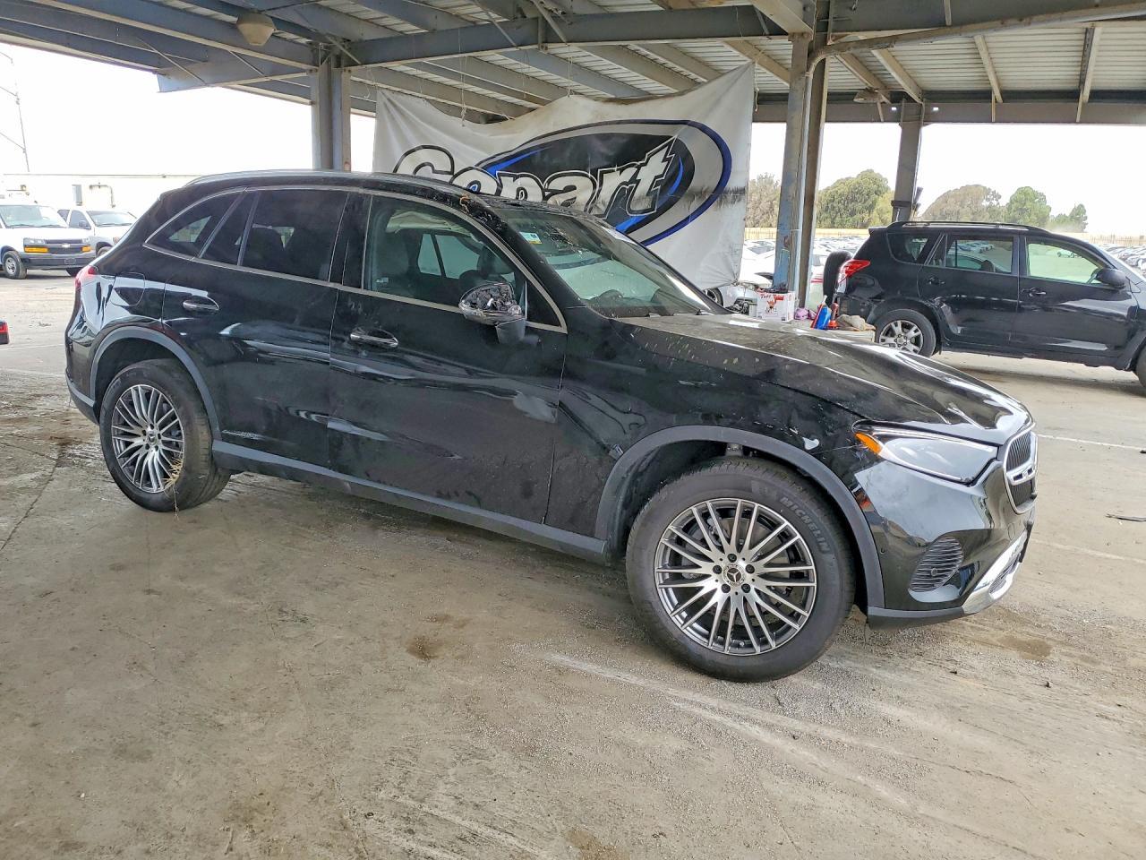 2026 Mercedes-Benz Glc 300 4Matic - Image 4