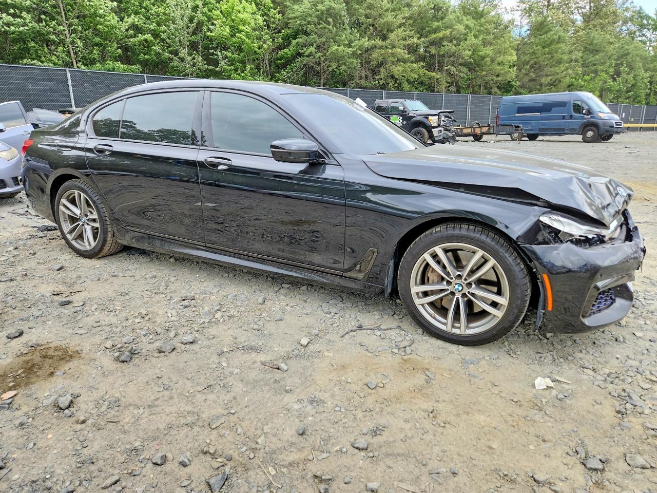 2018 BMW 750 Xi - Фото 4