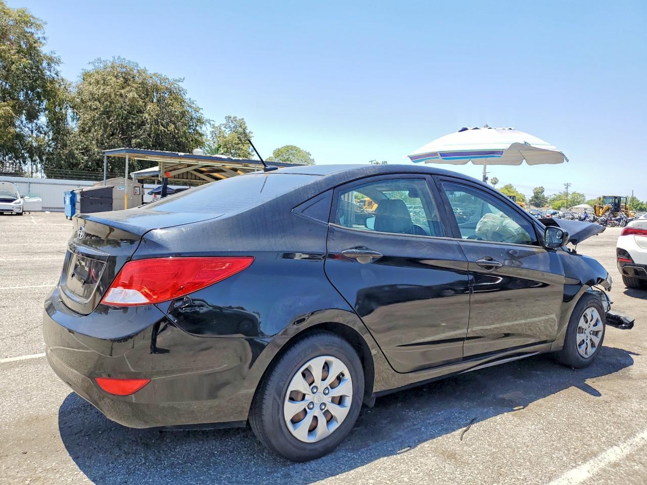 2016 Hyundai Accent - Фото 3