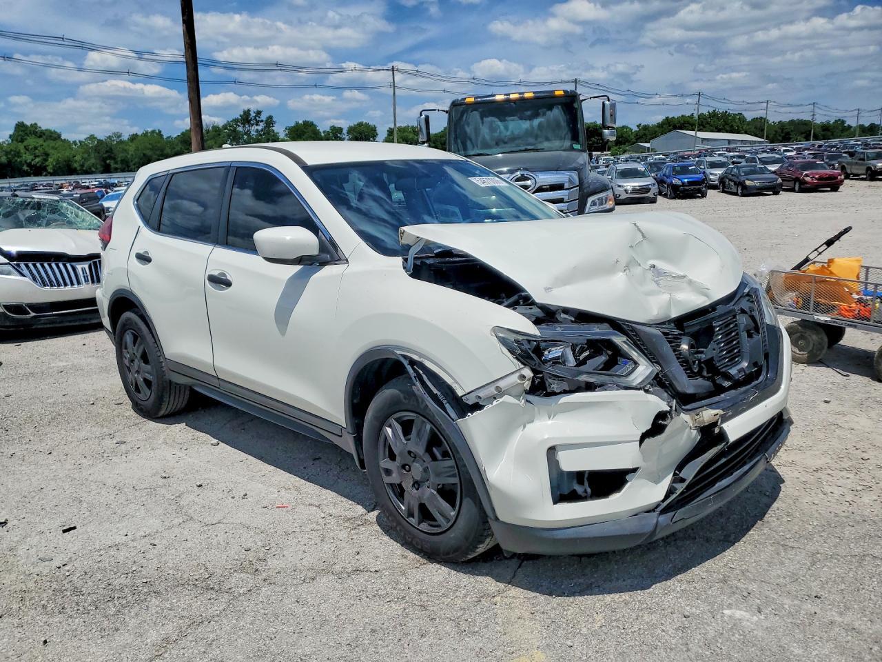 2017 Nissan Rogue S - Фото 4