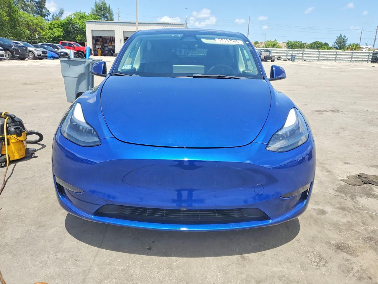2023 Tesla Model Y - Image 5