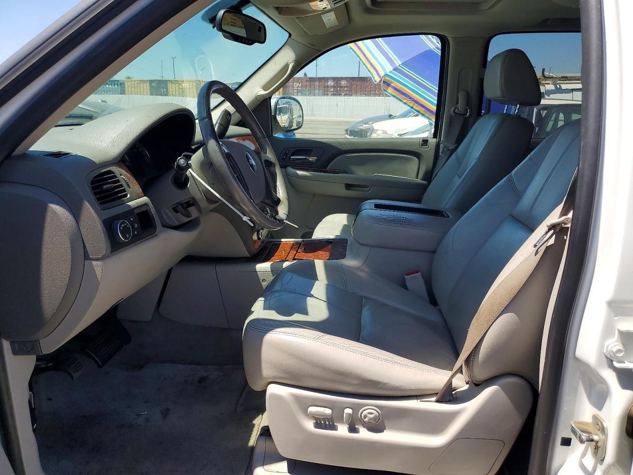 2007 Chevrolet Tahoe C1500 - Image 7