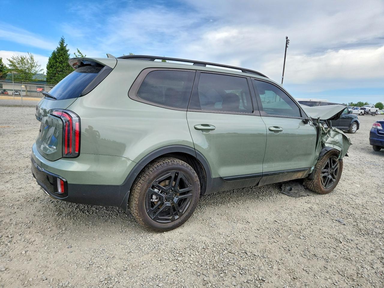2025 Kia Telluride Sx-Prestige X-Line - Image 3