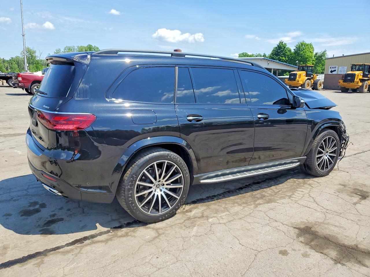 2025 Mercedes-Benz Gls 450 4Matic - Фото 3