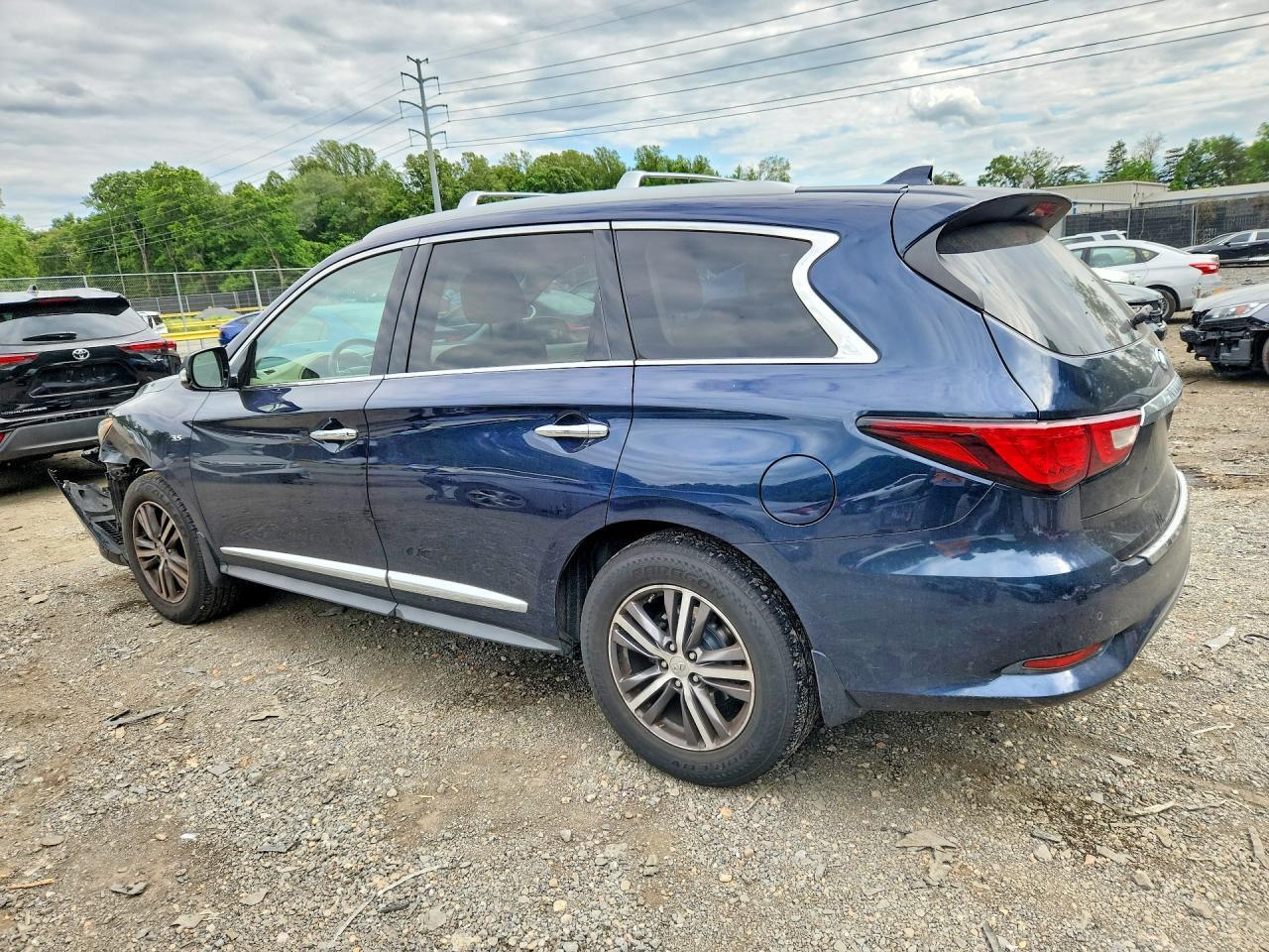 2017 Infiniti Qx60 Base - Фото 2