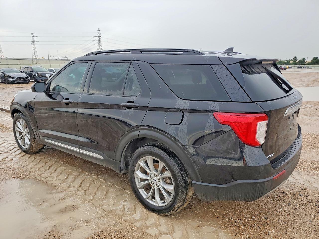 2024 Ford Explorer Xlt - Фото 2