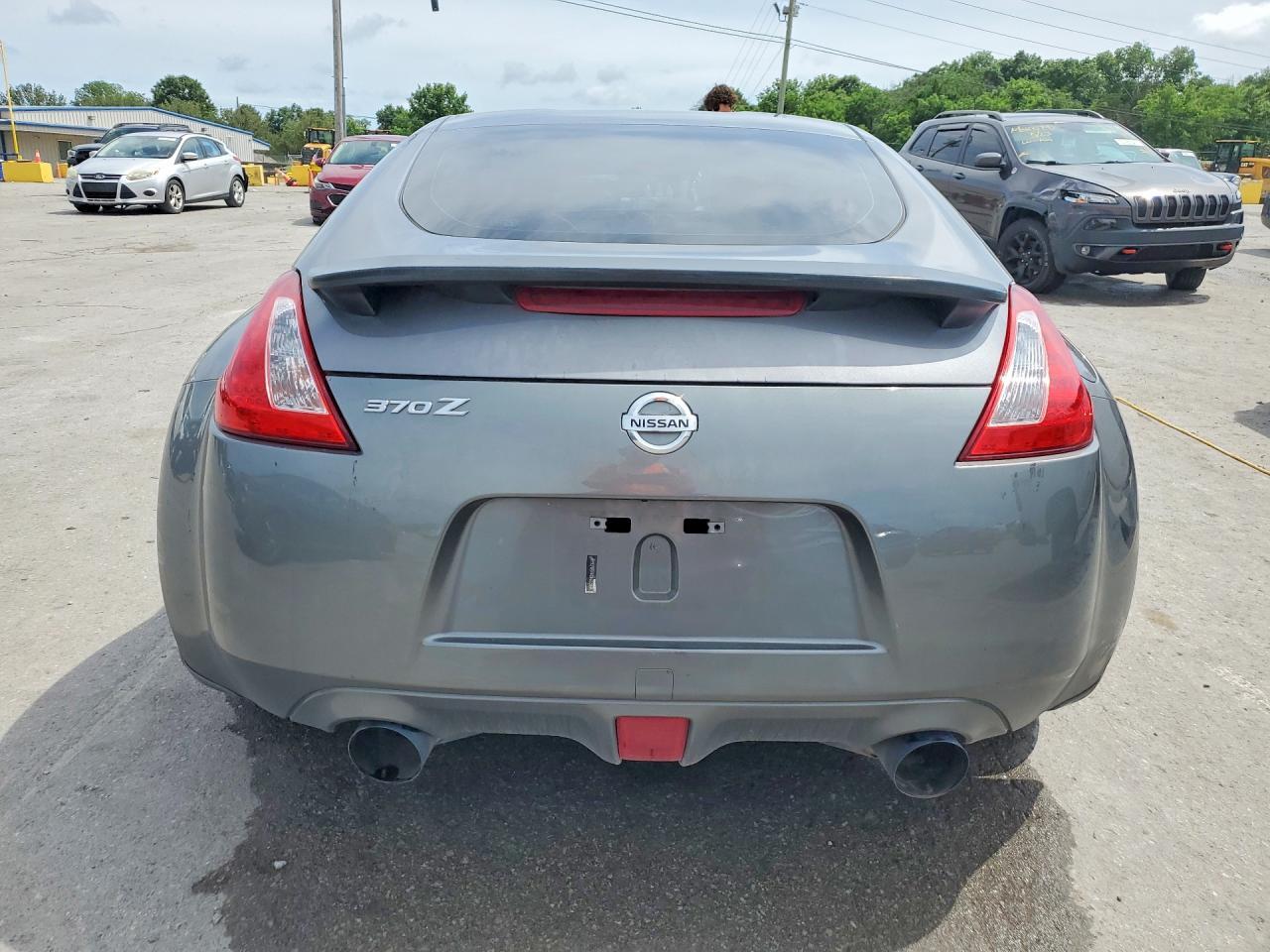 2011 Nissan 370Z Base - Фото 6