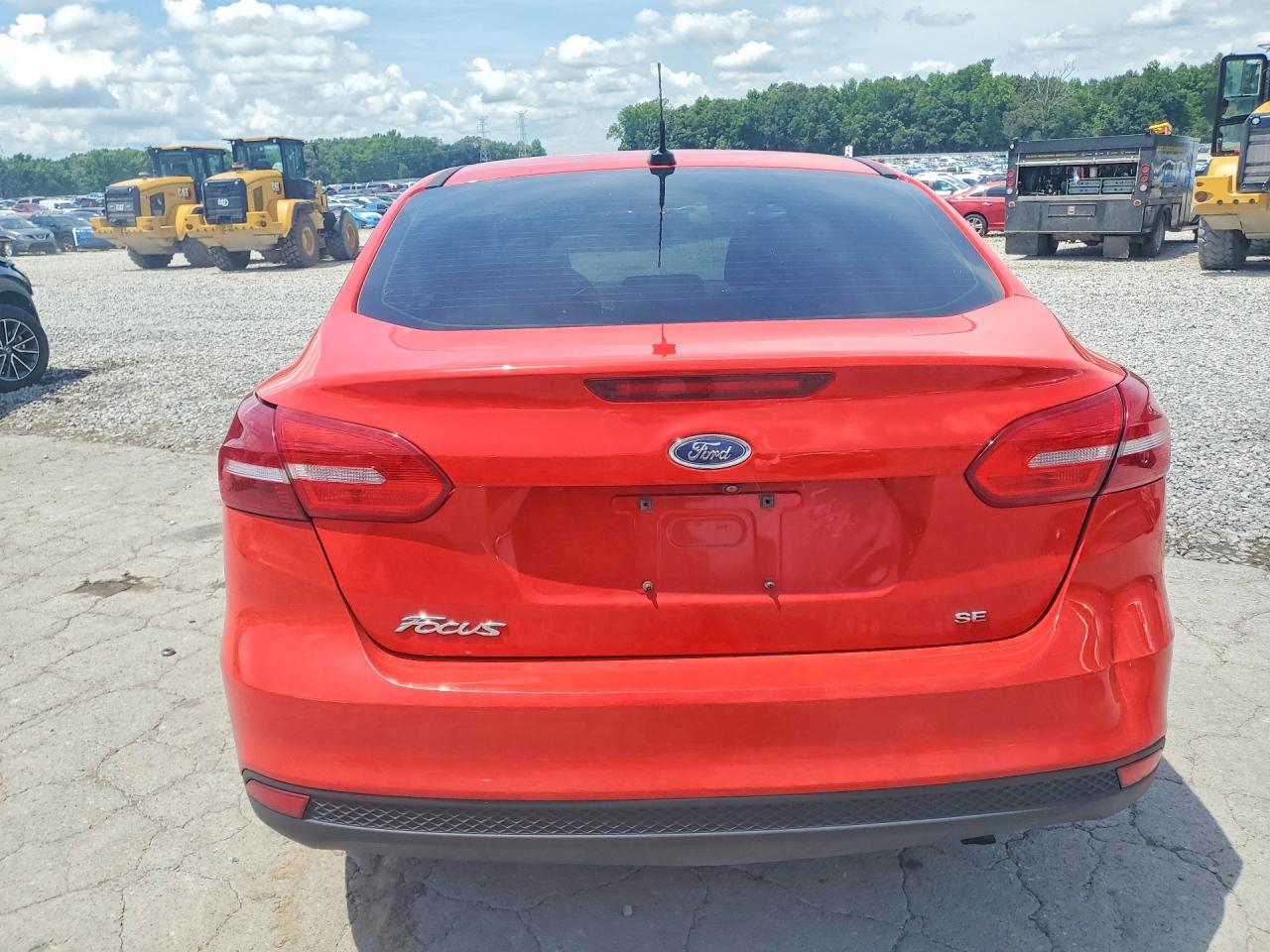 2015 Ford Focus Se - Image 6