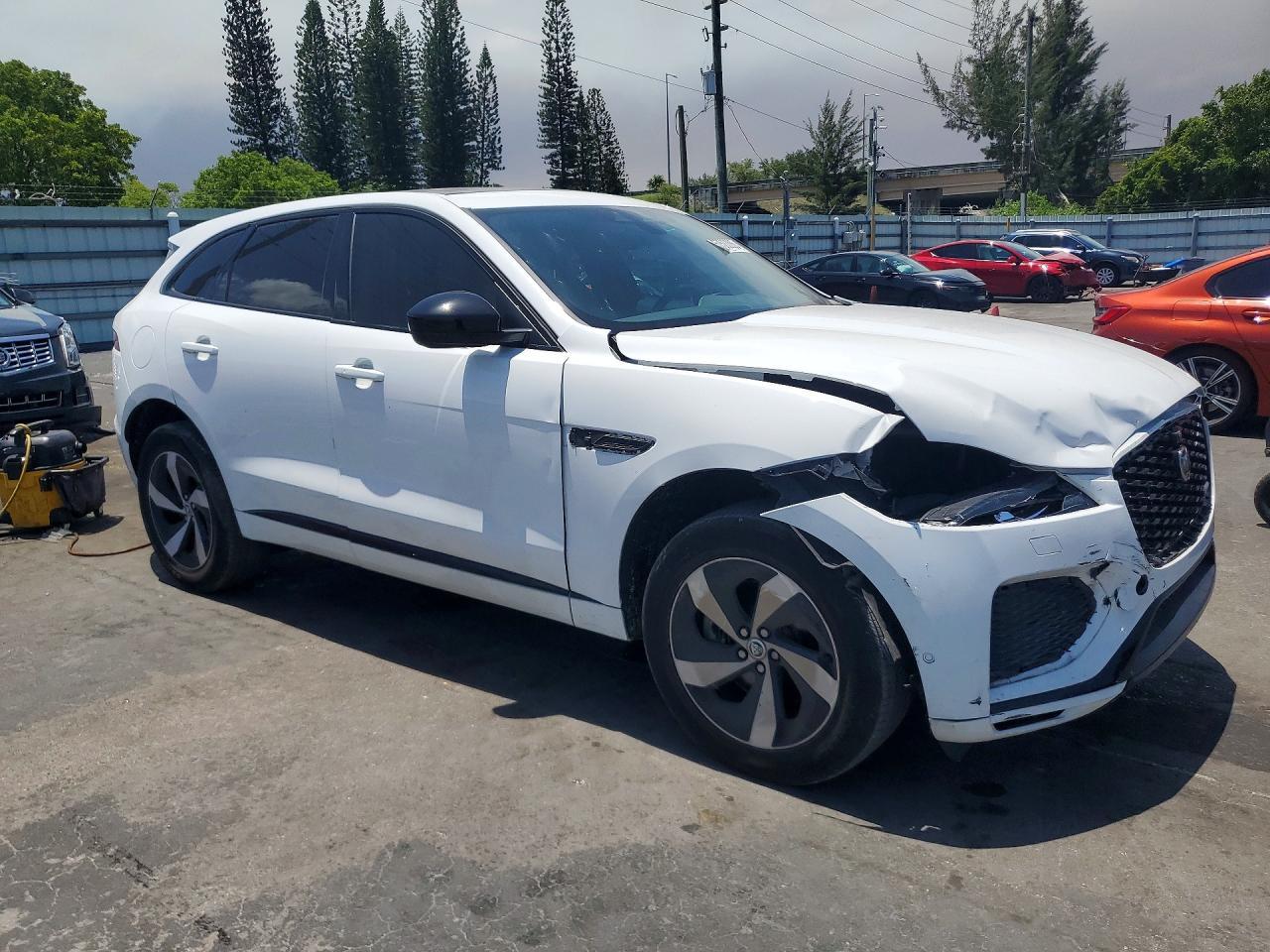 2024 Jaguar F-Pace R-Dynamic S - Image 4