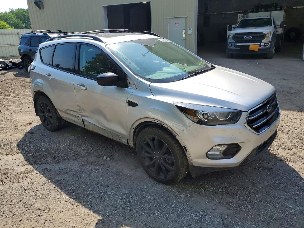2018 Ford Escape Se - Фото 4