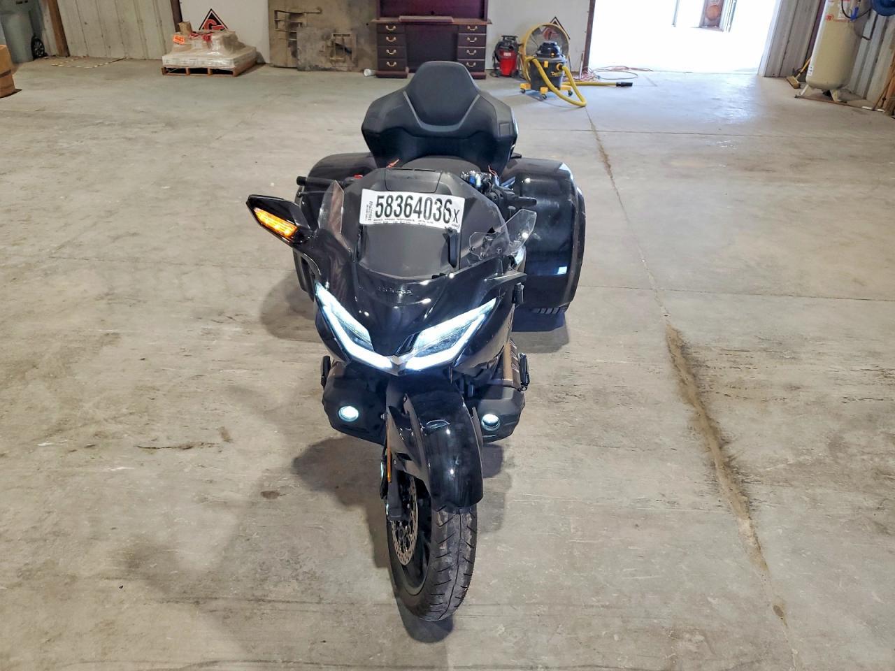 2023 Honda Gl1800 D - Фото 5