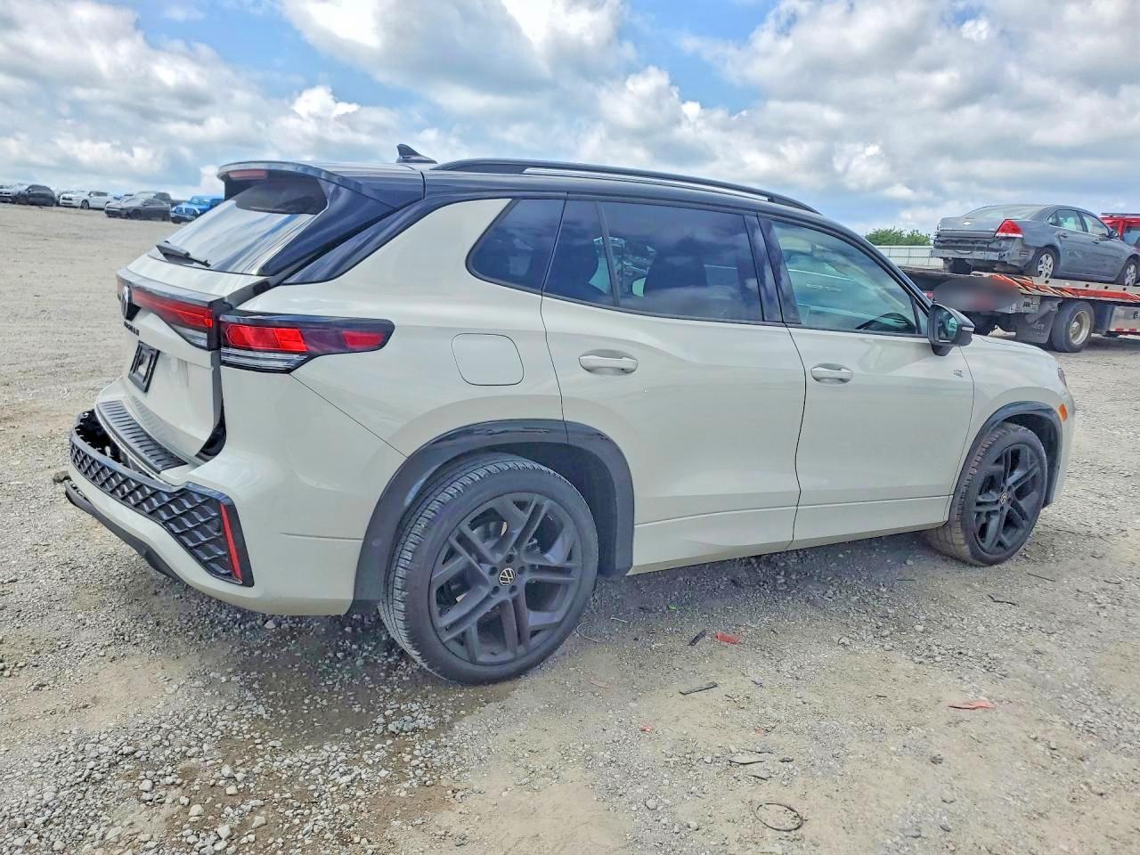 2026 Volkswagen Tiguan Se R-Line Black - Image 3