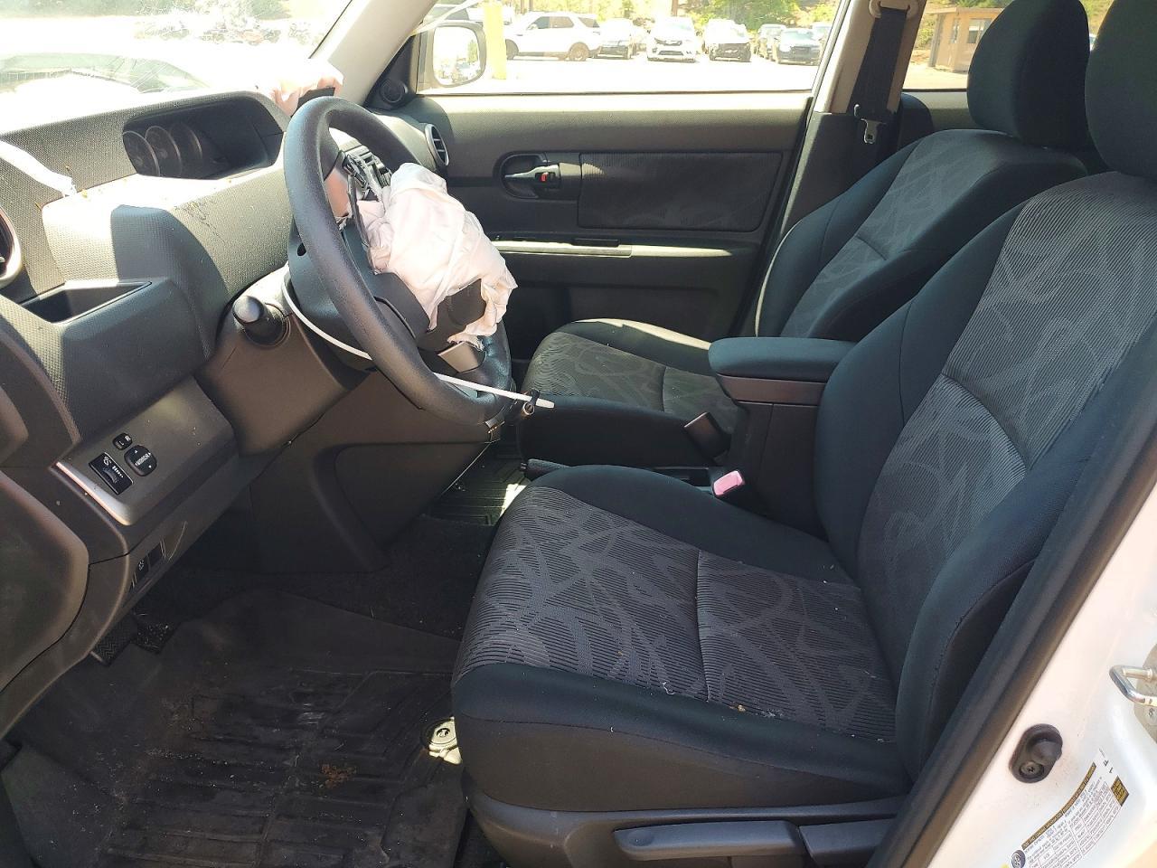 2015 Scion Xb Base - Фото 7