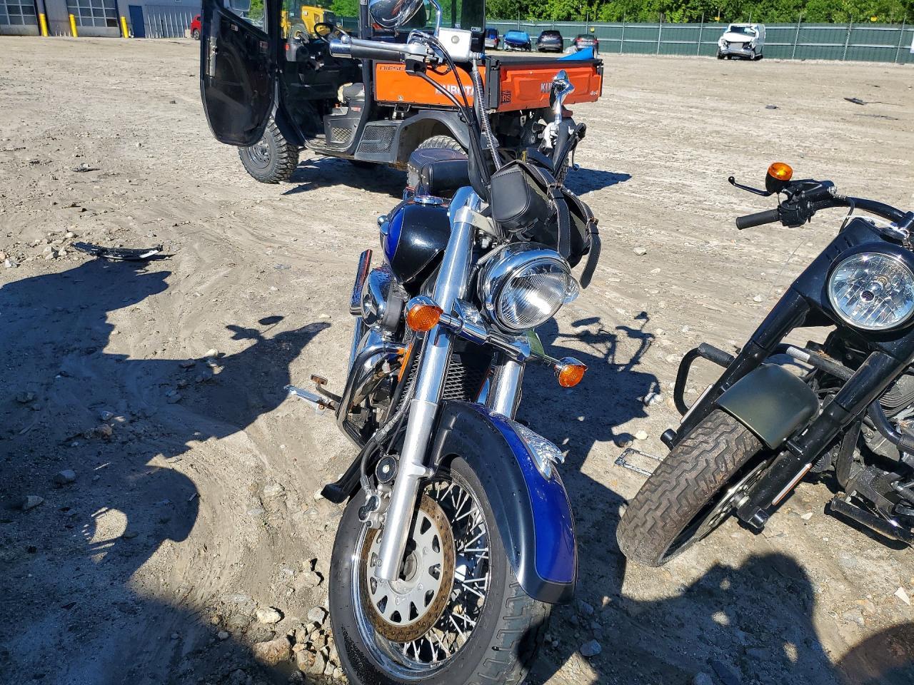 2002 Suzuki Vl800 - Image 2