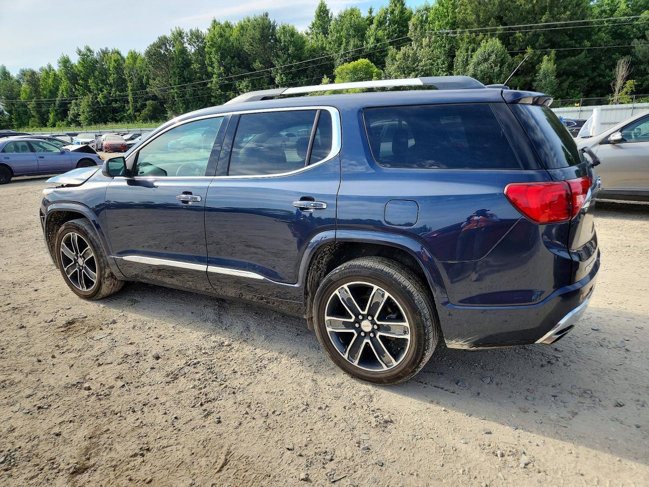 2019 GMC Acadia Denali - Фото 2