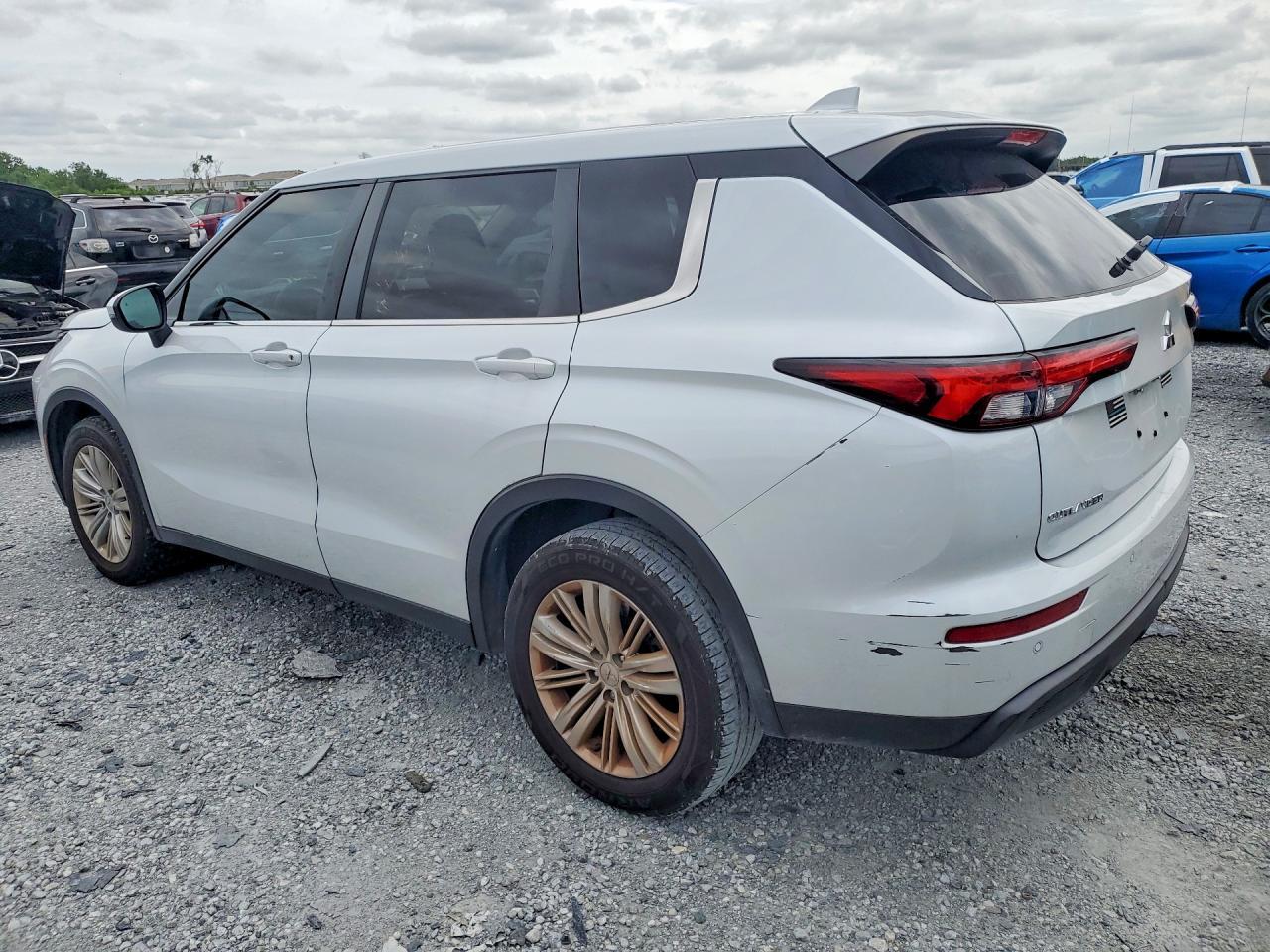 2024 Mitsubishi Outlander Es - Фото 2