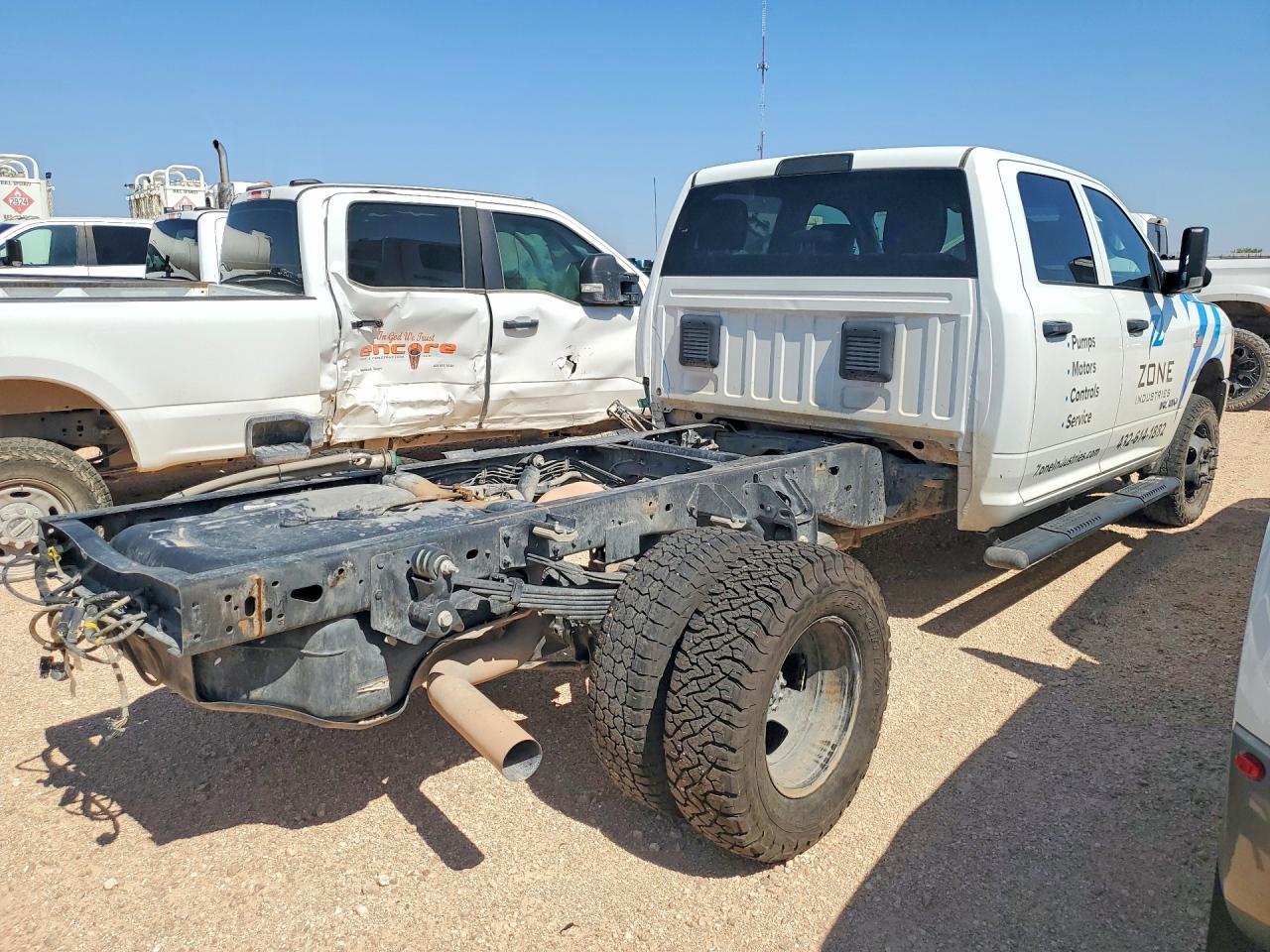 2022 Ram 3500 - Фото 3