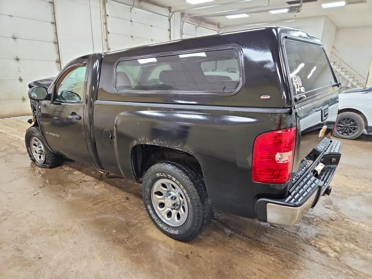 2010 Chevrolet Silverado C1500 - Фото 2
