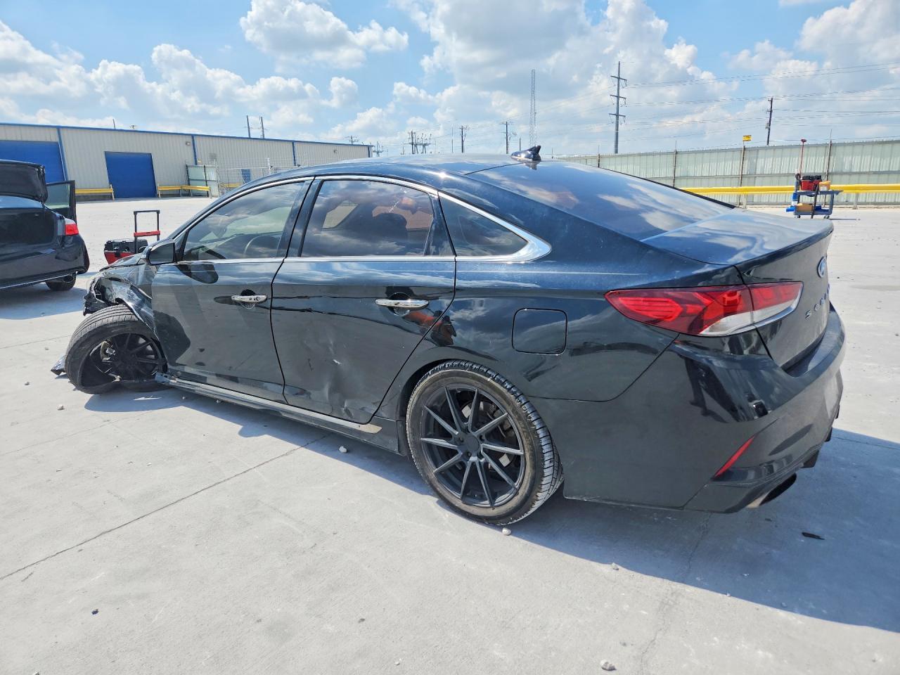 2018 Hyundai Sonata Sport 2.0T - Image 2