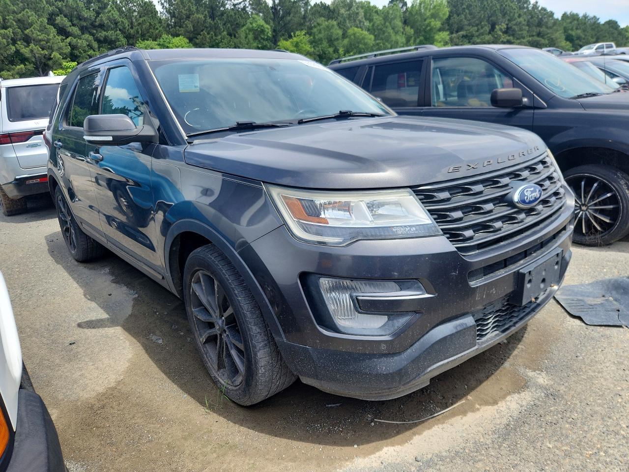 2017 Ford Explorer Xlt - Image 4