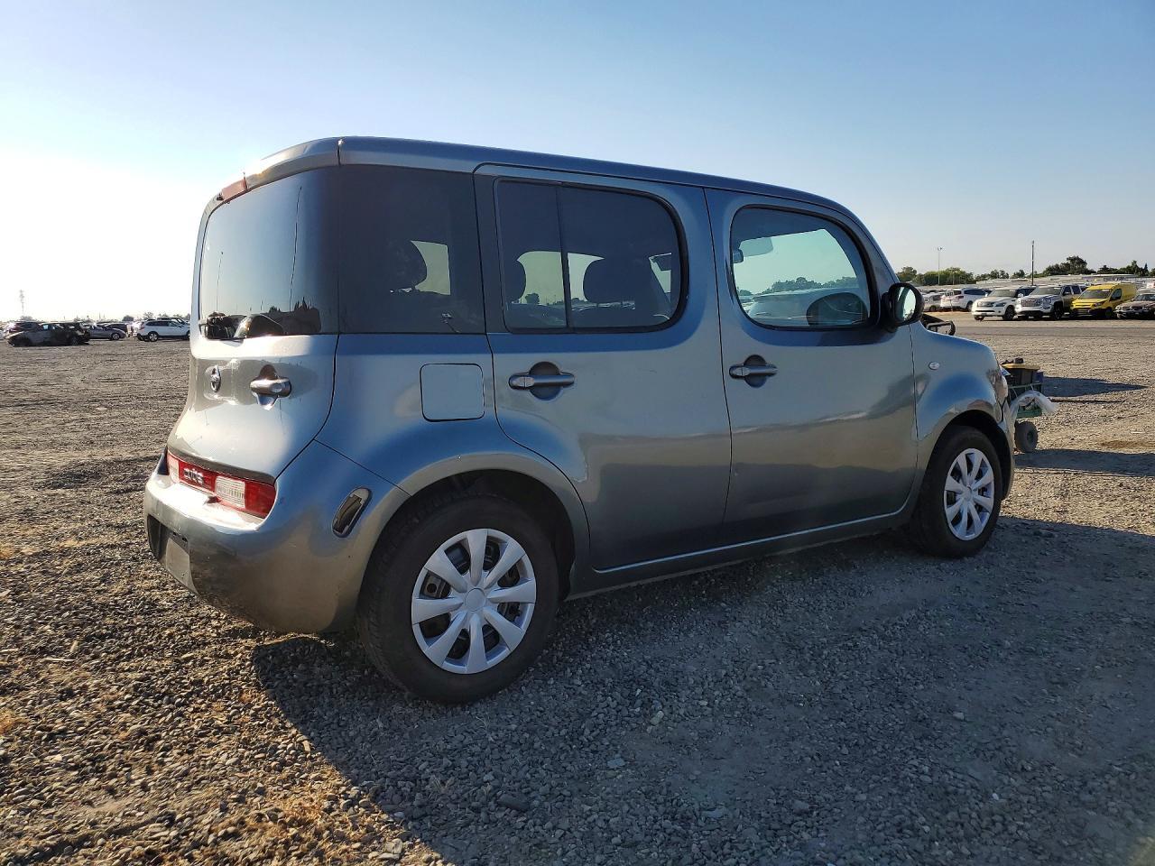 2010 Nissan Cube 1.8 - Фото 3