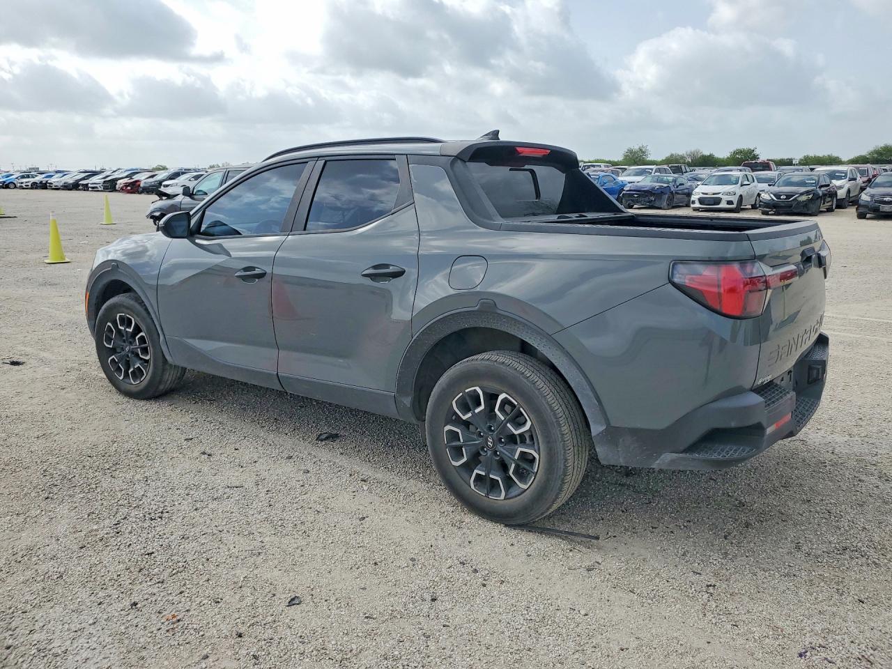 2022 Hyundai Santa Cruz Sel - Фото 2