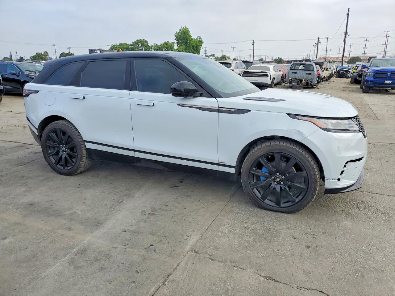 2019 Land Rover Range Rover Velar R-Dynamic Se - Image 4