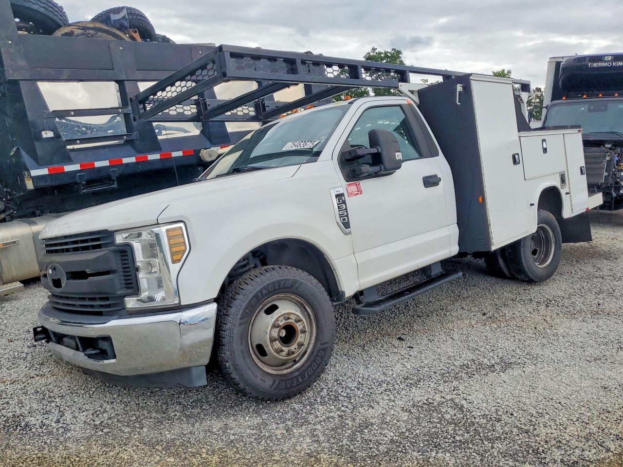 2019 Ford F350 Super Duty Utility / Service Truck