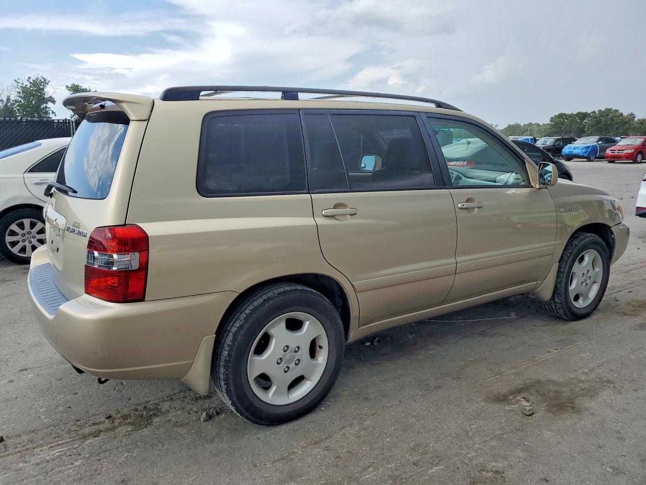2005 Toyota Highlander - Image 3